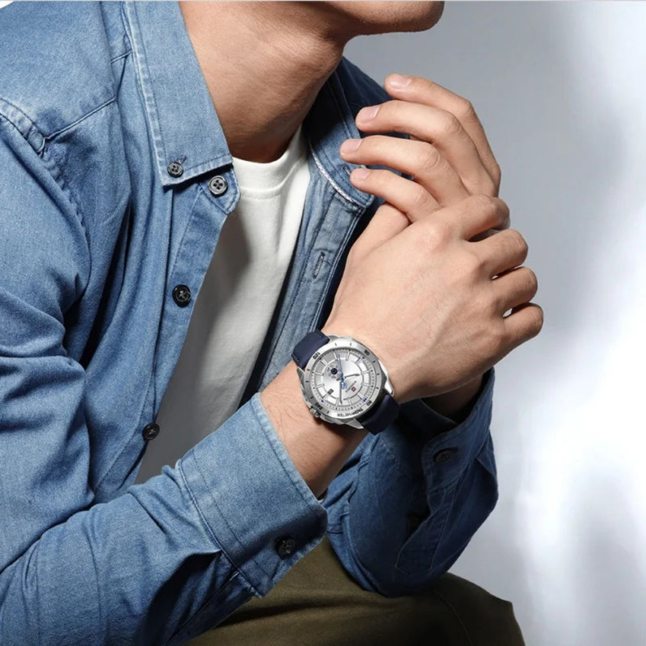 Relógio Masculino Naviforce NF9269 Quartzo Couro Legítimo Esportivo