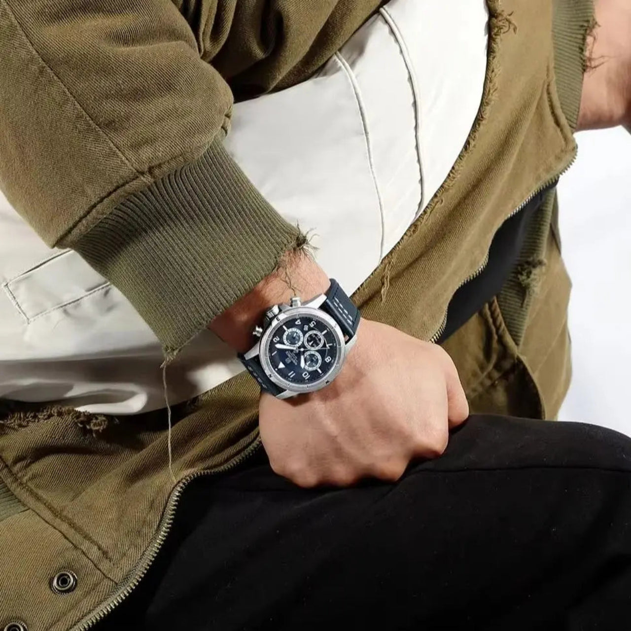 Relógio Masculino Naviforce NF8077 Quartzo Couro Legítimo Vintage