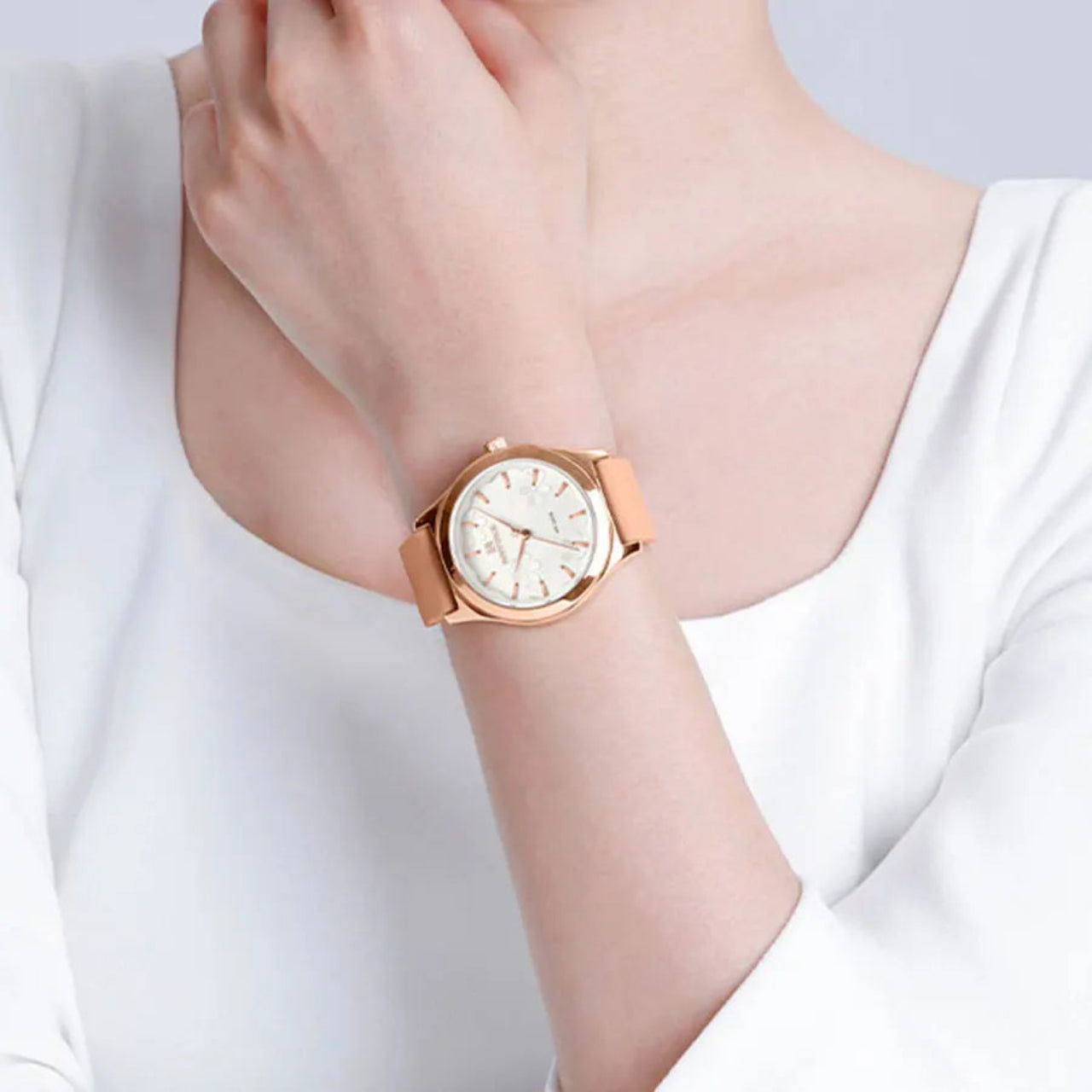 Relógio Feminino NAVIFORCE NF5051 Quartz Silicone 36 mm